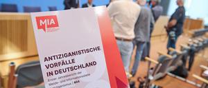 Die Melde- und Informationsstelle Antiziganismus hatte eigentlich viel Zuspruch aus der Bundespolitik bekommen. Ob sie 2025 weiterhin arbeiten kann, steht auf der Kippe.