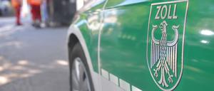 Früherer Einsatz des Zolls auf einer Baustelle.