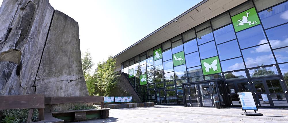 Potsdam, 19.09.2023 / Lokales / Biosphäre, Biosphaere, Aussenansicht, Foto: Ottmar Winter PNN ACHTUNG: Foto ist ausschließlich für redaktionelle Berichterstattung der PNN und des TGSP! Eine kommerzielle Nutzung, z.B. Werbung, ist ausgeschlossen. Die Weitergabe an nicht autorisierte Dritte, insbesondere eine weitergehende Vermarktung über Bilddatenbanken, ist unzulässig.