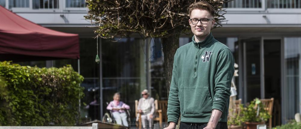 Ob im Pflegeheim oder der Schule. Viele Einrichtungen profitieren von jungen Menschen, die sich freiwillig engagieren.
