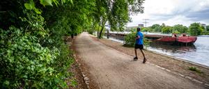 Traumhaftes Joggen am laufenden Band: im Treptower Park.