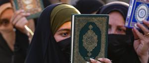 IS-Anhängerinnen im irakischen Mossul.  