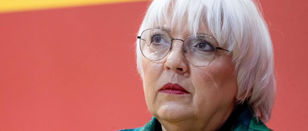 Nach der Demission von Carlo Chatrian neigt Kulturstaatsministerin Claudia Roth zum Aktionismus.