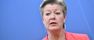 EU-Innenkommissarin Ylva Johansson hat in einem Brieg die polnische Regierung mit Fragen zur Affäre um Kopprution bei der Vergabe von Arbeitsvisa konfrontiert. 