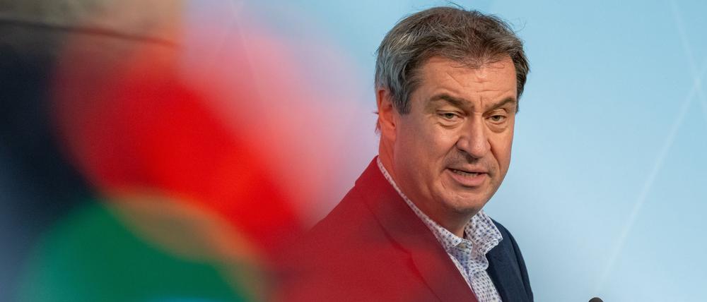 46 Prozent der Befragten stellen Ministerpräsident Markus Söder (CSU) ein schlechtes Zeugnis aus.