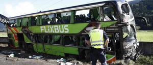 Eine 19-Jährige starb, 46 Insassen wurden bei dem Unfall verletzt. 
