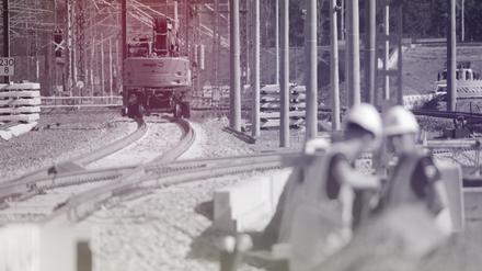 Bauarbeiter am Bahnknoten Dessau-Roßlau 