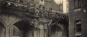 Bei dem Unfall am Gleisdreieck stürzte der erste Waggon eines der beiden U-Bahnzüge in die Tiefe und begrub die Passagiere unter sich. 