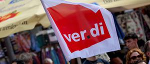 Eine Verdi-Fahne. (Symbolbild)