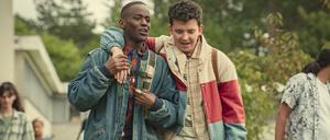 Otis (Asa Butterfield, rechts) und Eric (Ncuti Gatwa), die Lieblingsfiguren aus „Sex Education“.