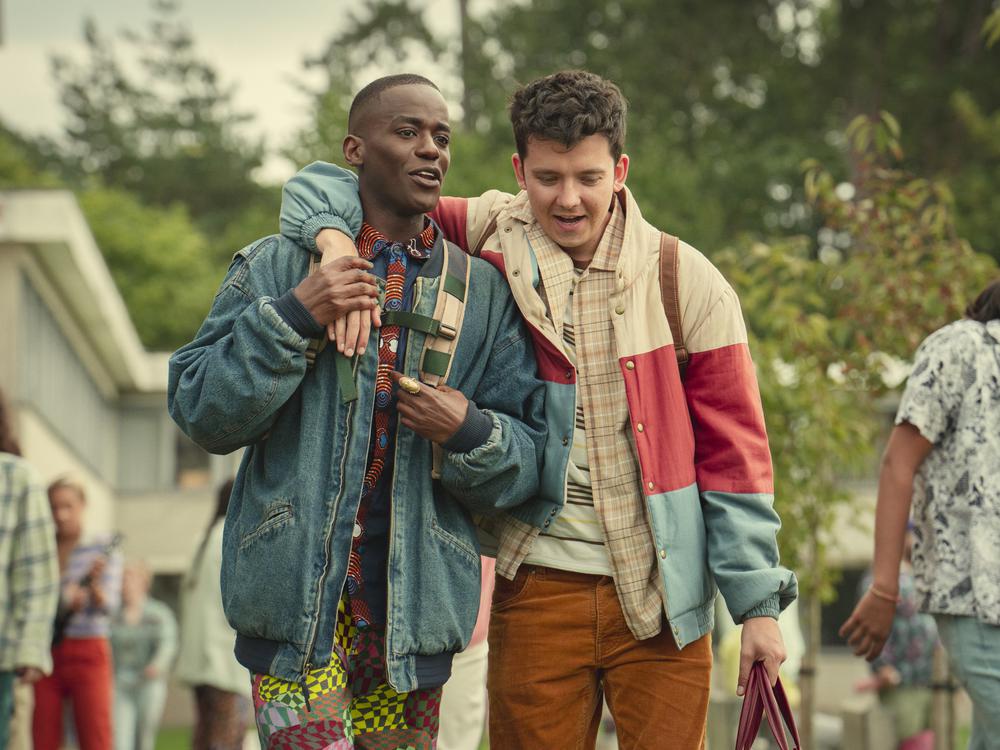 Yalangoch qora ayol mushuk surati