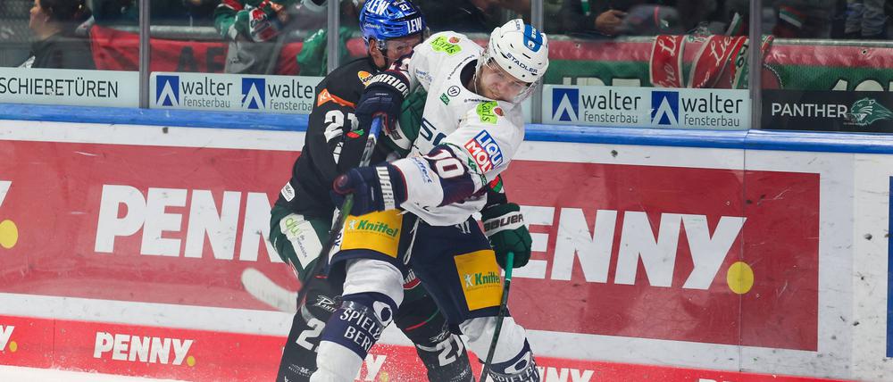 Gelungenes Debüt. Lean Bergmann (rechts) im Zweikampf mit Jere Karjalainen.
