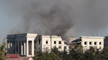 Ukraine-Konflikt, Raketen treffen Hauptquartier der russischen Schwarzmeerflotte in Sewastopol.