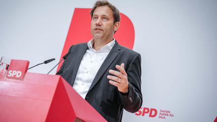 Der SPD-Co-Chef Lars Klingbeil unterstrich, Deutschland benötige dringend die Zuwanderung von Fachkräften.