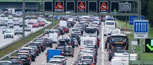 Es geht nicht voran: Stau auf der A8 in Bayern