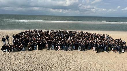 Das Kant-Gymnasium aus Spandau beim Gruppenfoto auf Sylt.
