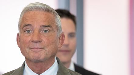 Thomas Strobl (l), CDU-Landesvorsitzender und Innenminister von Baden-Württemberg, und Manuel Hagel, CDU-Fraktionsvorsitzender im Landtag von Baden-Württemberg,  kommen zu einem Statement. 