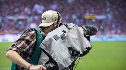Stets unter strenger Beobachtung und Beachtung: Fußball im Fernsehen.