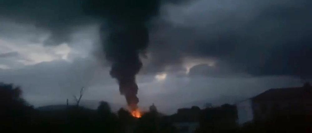 Aufsteigender Rauch nach der Explosion.