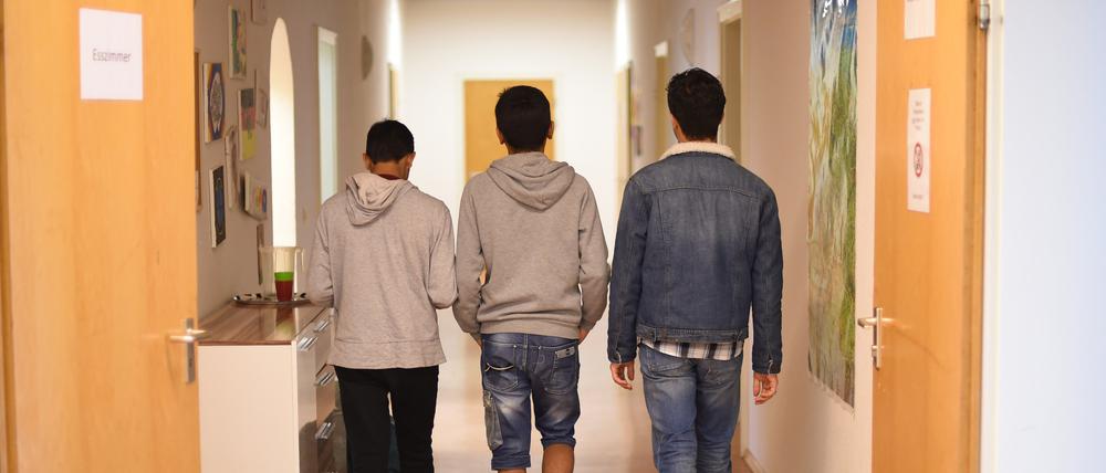 Minderjährige Flüchtlingen benötigen Unterstützung.