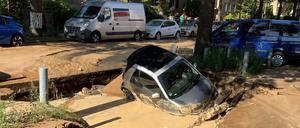In der Mannheimer Straße  kam es zu einem Wasserrohrbruch einer Frischwasserleitung. Teilbereiche der Straße wurden unterspült. 