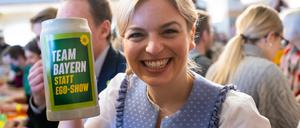 Trotz der vielen Anfeindungen demonstriert Katharina Schulze Spaß am Wahlkampf in Bayern. 