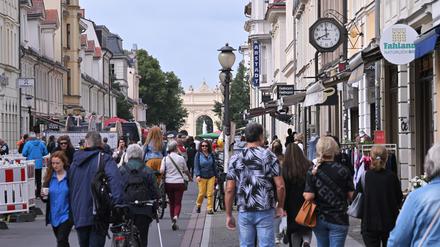 Potsdam, 30.08.2023 / Lokales / Brandenburger Straße, Stadtbilder, Foto: Ottmar Winter PNN ACHTUNG: Foto ist ausschließlich für redaktionelle Berichterstattung der PNN und des TGSP! Eine kommerzielle Nutzung, z.B. Werbung, ist ausgeschlossen. Die Weitergabe an nicht autorisierte Dritte, insbesondere eine weitergehende Vermarktung über Bilddatenbanken, ist unzulässig.