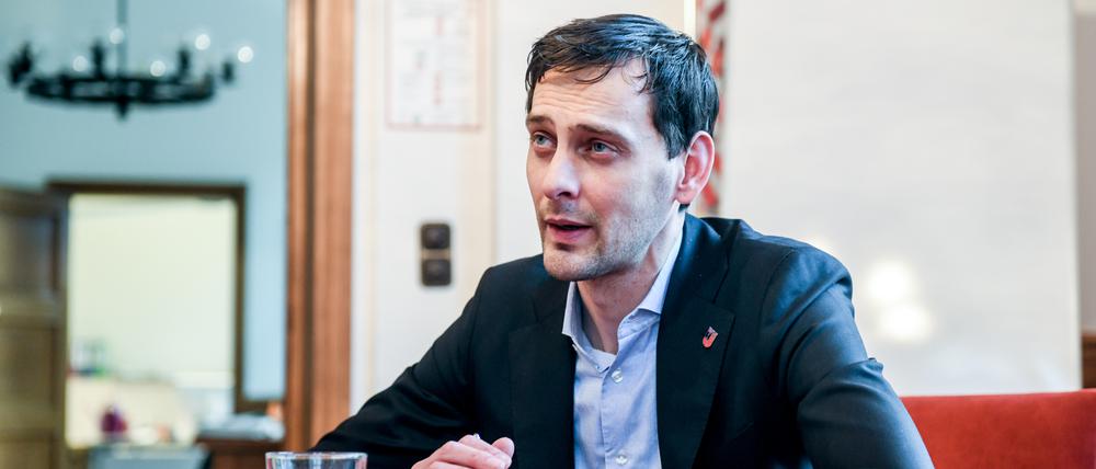 Martin Hikel (SPD) ist seit 2018 Bezirksbürgermeister von Neukölln. 
