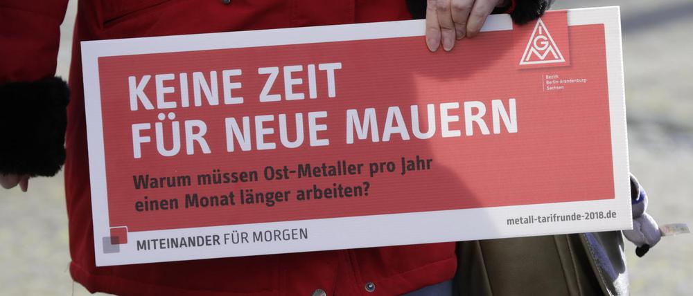 20 Jahre hat die IG Metall im Osten gebraucht für den Weg zur 35-Stunden-Woche, die im Westen seit 1995 gilt. 
