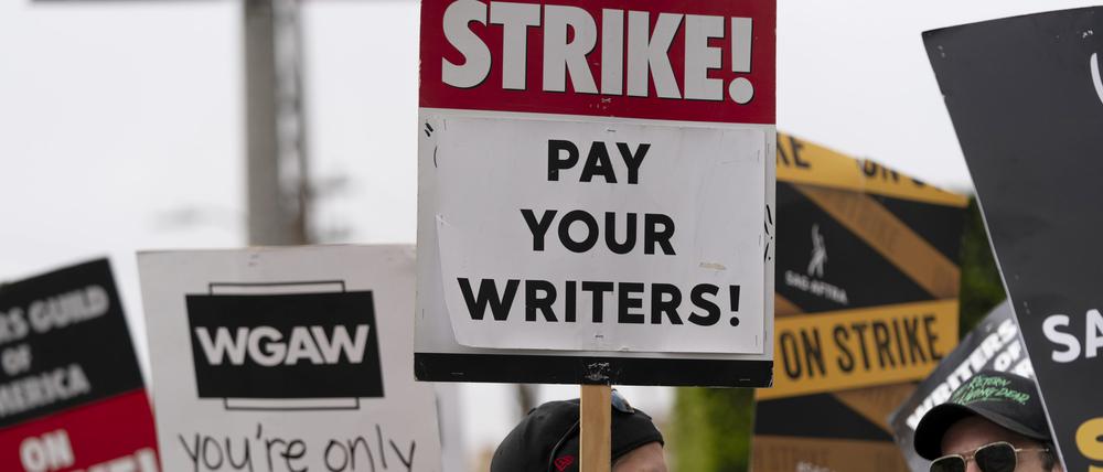 Dienstagnacht einigten sich die Writers Guild und die Filmstudios auf einen neuen Arbeitsvertrag.