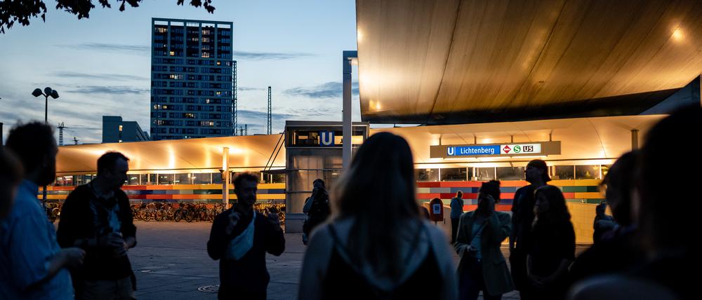 Mehr über Motten erfahren die Teilnehmenden am Bahnhof Lichtenberg.