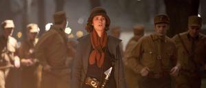 Die vierte Staffel „Babylon Berlin“ läuft ab dieser Woche im Free-TV. Im Interview spricht Darstellerin Liv Lisa Fries über ihre Figur Charlotte Ritter und deren neue Wachsfigur.