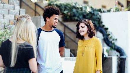 Studierende bewerten Aktivismus differenziert, lehnen mehrheitlich aber bestimmte Formen ab.