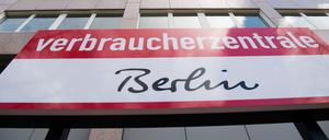 Blick auf das Gebäude in der Ordensmeisterstraße 15, in dem die Verbraucherzentrale Berlin ihren Hauptsitz hat.