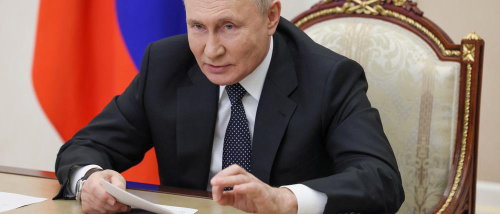 Putin freut sich über ein stabiles Wirtschaftswachstum.