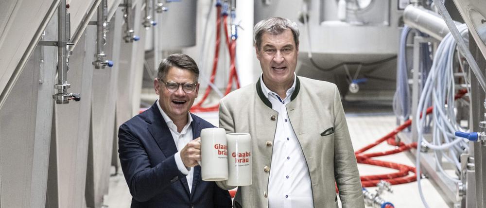 Na dann Prost! Die beiden Ministerpräsidenten Boris Rhein und Markus Söder betonen gerne ihre Gemeinsamkeiten, stehen aber für einen sehr unterschiedlichen Politikstil innerhalb der Union.