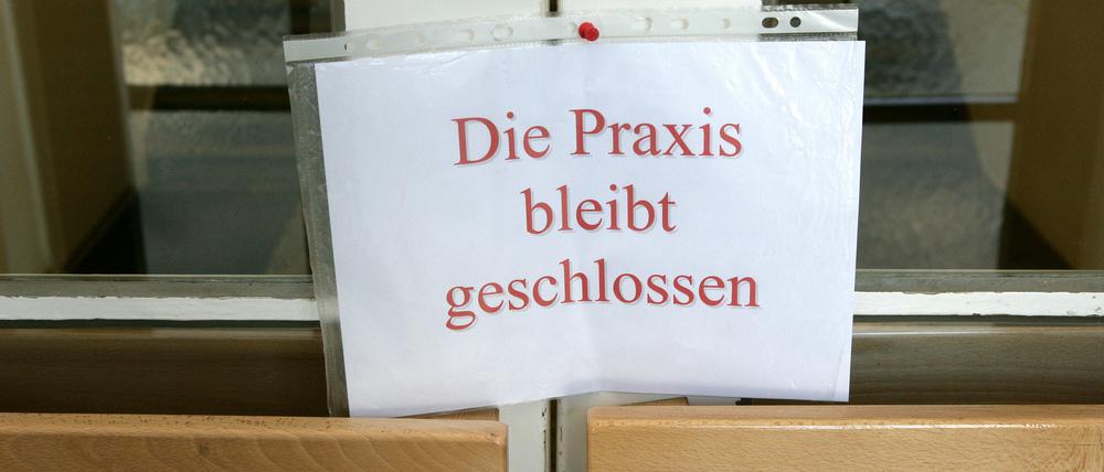 Am Montag sollen Tausende Arztpraxen geschlossen bleiben. (Archivbild)