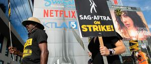Streamingdienstleister wie Netflix haben die Forderungen der Autorinnen lange blockiert. Aber ihre goldenen Zeiten scheinen vorerst vorbei zu sein. 