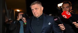 Nicht nur für die Ukraine ist sein Wahlsieg eine schlechte Nachricht: Robert Fico entschied die Wahl in der Slowakei für sich. 