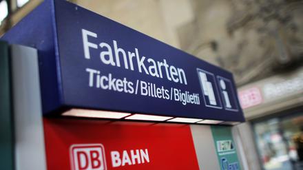 Ein Fahrkartenautomat der Deutschen Bahn.