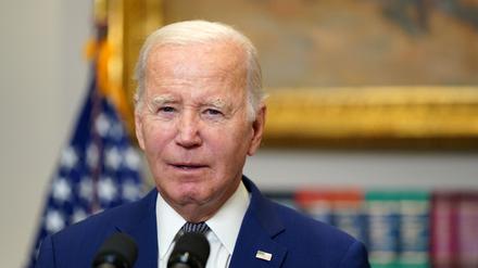 US-Präsident Joe Biden gibt am 1. Oktober 2023 im Weißen Haus in Washington eine Erklärung zum Überbrückungsgesetz ab, nachdem seine Regierung einen sogenannten Shutdown abwenden konnte.