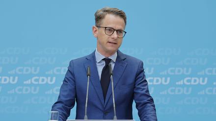 CDU-Generalsekretär Carsten Linnemann wirft Kanzler Olaf Scholz Untätigkeit in der Migrationspolitik vor. 