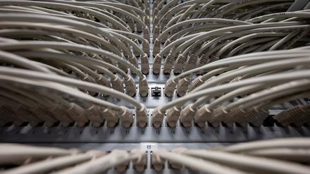 Wenn es nach europäischen Telekommunikationsfirmen geht, sollen Tech-Konzerne bald mehr für die Nutzung der Netze zahlen.