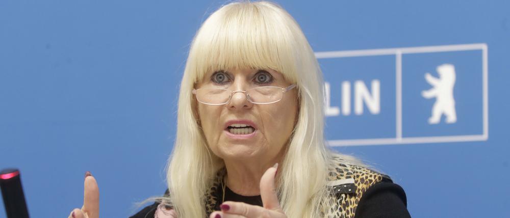 Berlins Innensenatorin Iris Spranger (SPD) in der Senatspressekonferenz