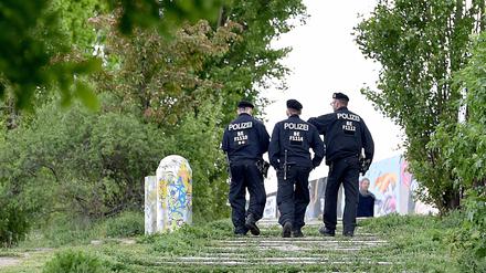 Polizeistreife im Mauerpark.