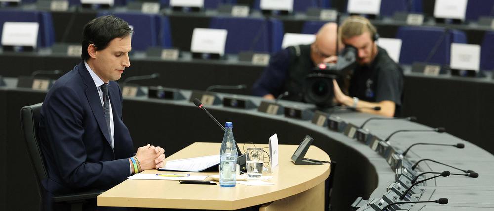 Wopke Hoekstra musste sich mündlichen und schriftlichen Fragen stellen. 