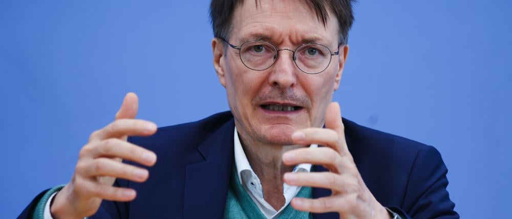 Karl Lauterbach, Bundesgesundheitsminister, informiert die Medien über die Neuordnung des RKI.