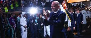 Für Gianni Infantino kann Fußball nicht groß genug werden.