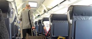 In vollen Zügen. Ist die Suche nach dem reservierten Platz beendet, sitzt da vielleicht schon jemand.