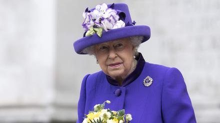 Ein Mann, der die inzwischen verstorbene britische Königin Elisabeth II. mit einer Armbrust töten wollte, ist zu neun Jahren Haft verurteilt worden (Archivbild).
